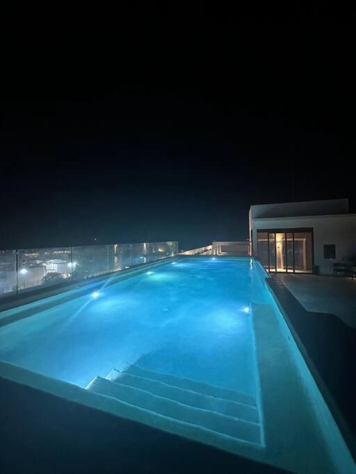 Pool View / Rooftop Pool, Jacuzzi, Gym & Bar Apartamento