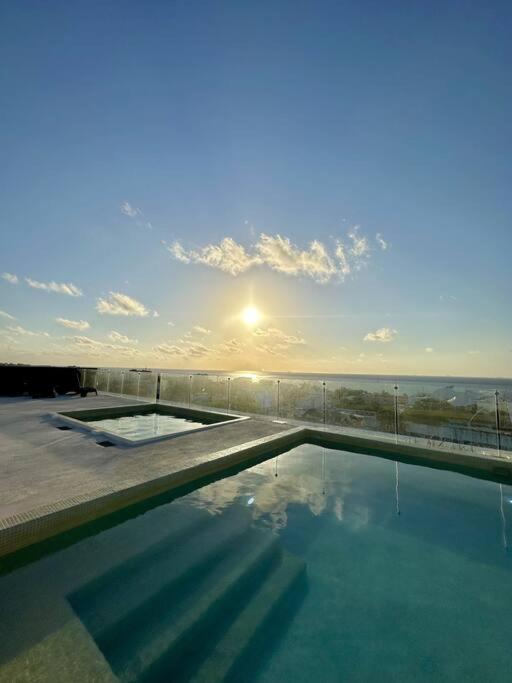 Apartamento Pool View / Rooftop Pool, Jacuzzi, Gym & Bar Playa del Carmen