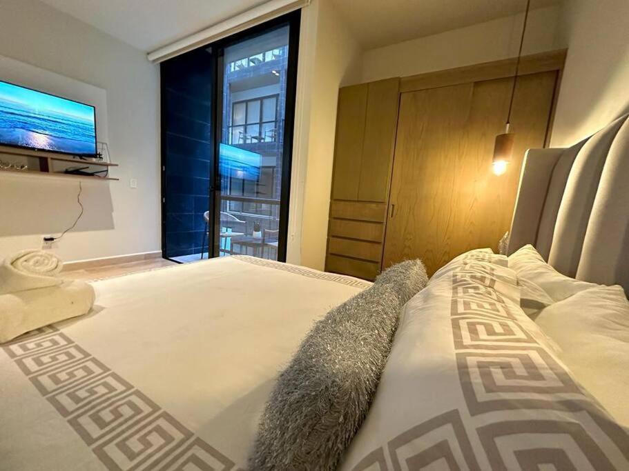 Apartamento Pool View / Rooftop Pool, Jacuzzi, Gym & Bar *