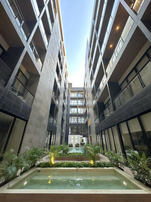 Apartamento Pool View / Rooftop Pool, Jacuzzi, Gym & Bar *
